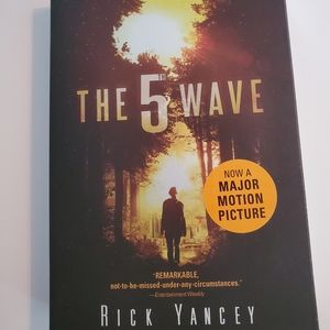 The 5th Wave by Rick Yancey